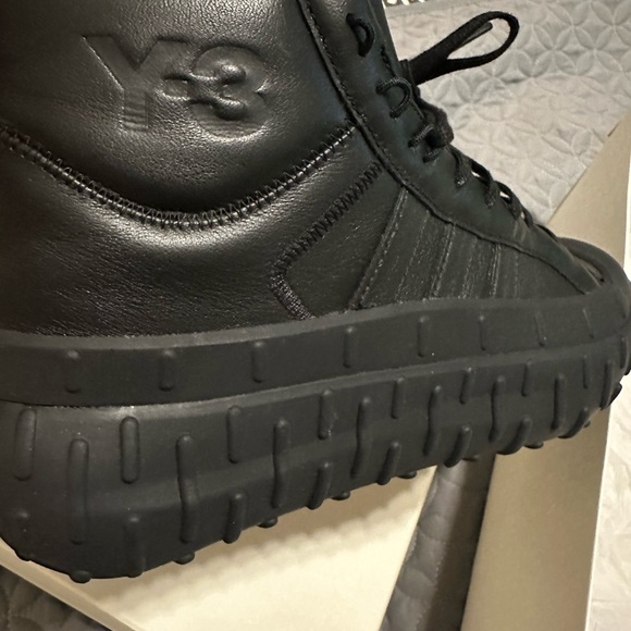 Y-3 High Sneakers - Picture 4 of 10